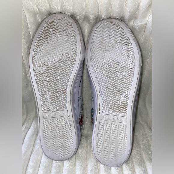 GUESS | GIRLS SNAKERS | size 6M - Picture 5 of 6